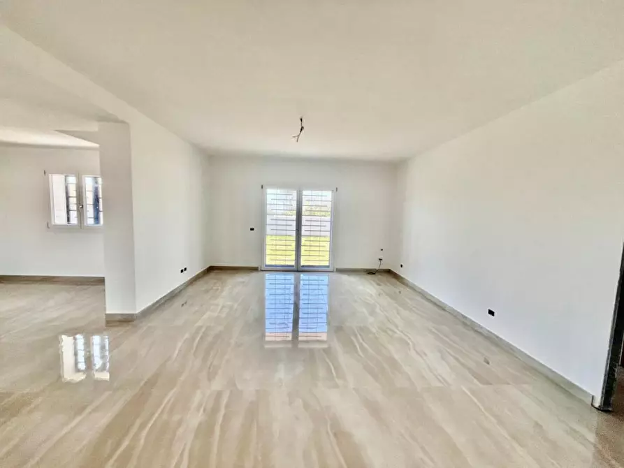Immagine 10 di Casa bifamiliare in vendita  in VIA DI COLLE COCCHINO a Anzio