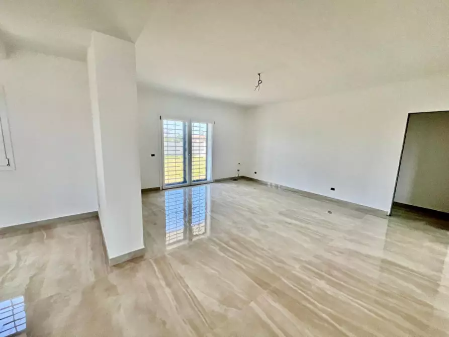 Immagine 12 di Casa bifamiliare in vendita  in VIA DI COLLE COCCHINO a Anzio