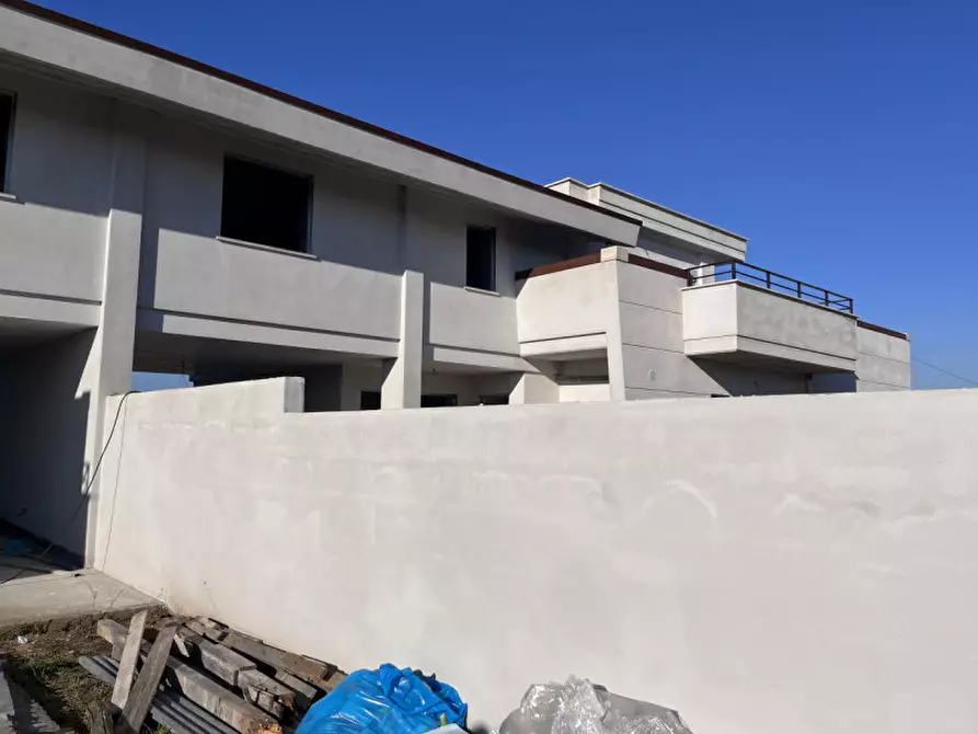 Immagine 25 di Casa bifamiliare in vendita  in VIA DI COLLE COCCHINO a Anzio