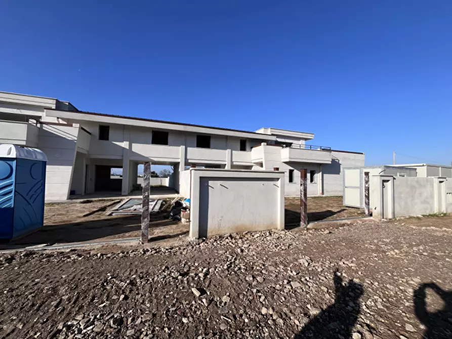 Immagine 26 di Casa bifamiliare in vendita  in VIA DI COLLE COCCHINO a Anzio