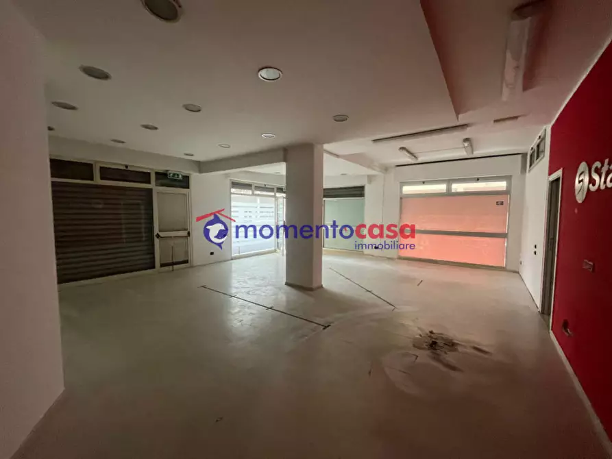 Immagine 4 di Negozio in vendita  in Via Sbarre Inferiori a Reggio Di Calabria