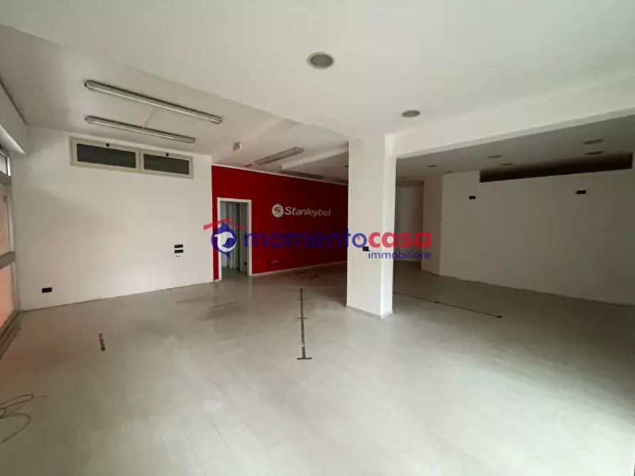 Immagine 8 di Negozio in vendita  in Via Sbarre Inferiori a Reggio Di Calabria