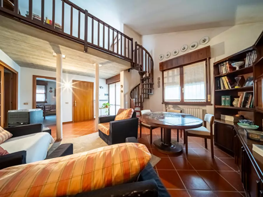 Immagine 4 di Appartamento in vendita  in Via Combattenti a Collecchio