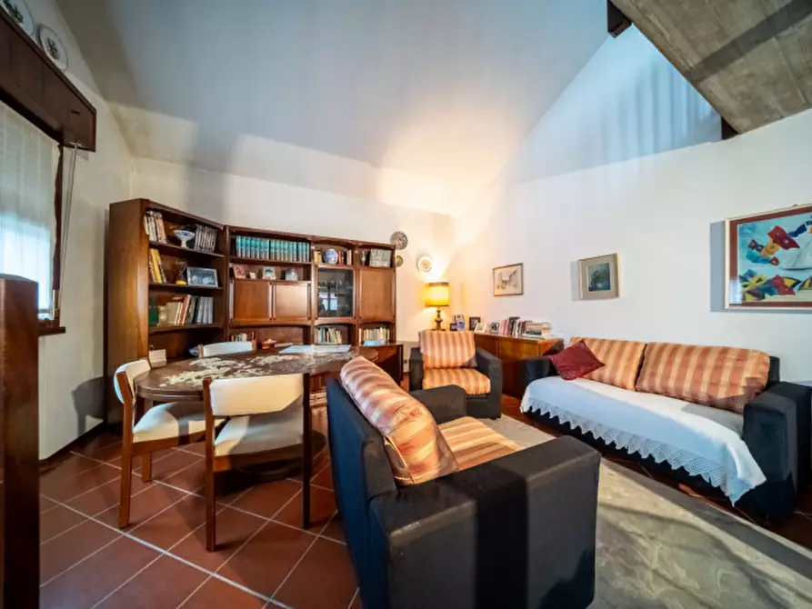 Immagine 5 di Appartamento in vendita  in Via Combattenti a Collecchio