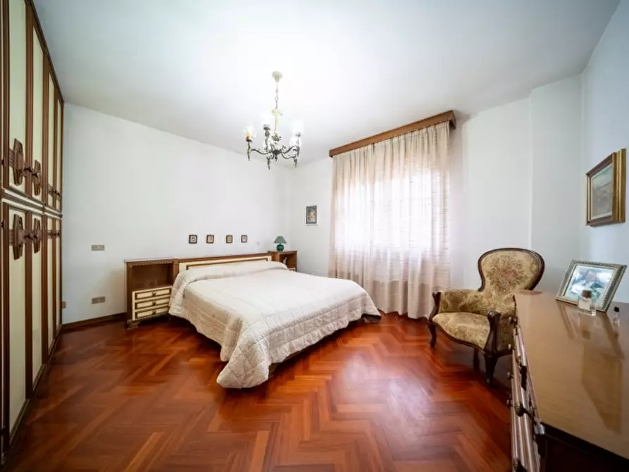 Immagine 9 di Appartamento in vendita  in Via Combattenti a Collecchio