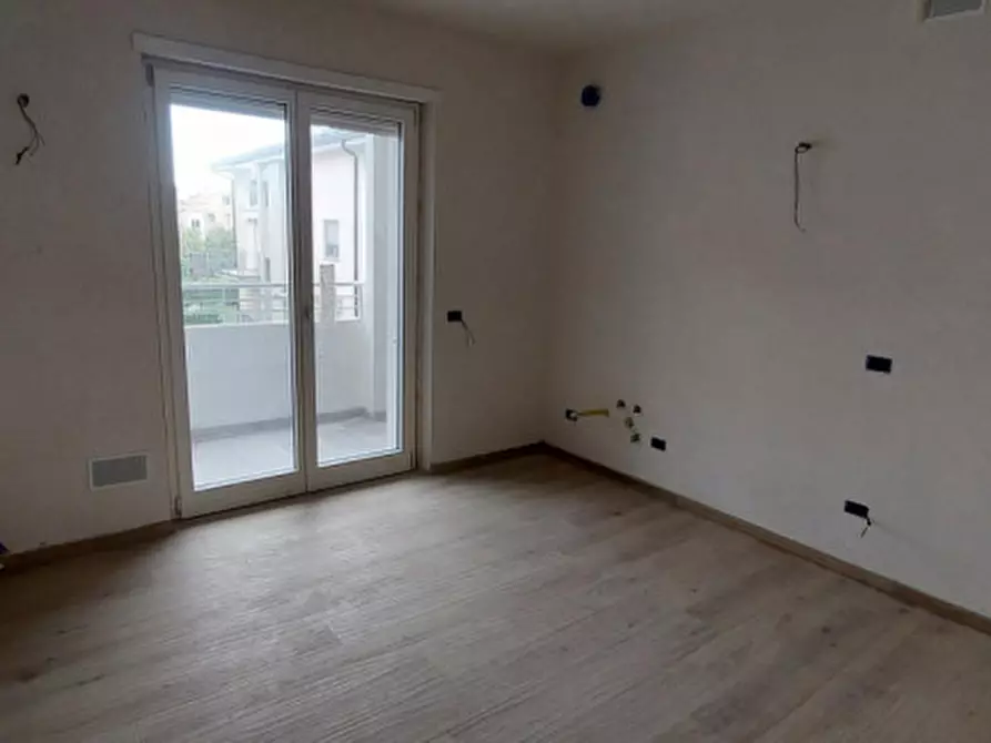 Immagine 3 di Appartamento in vendita  in corso Piave a Alba