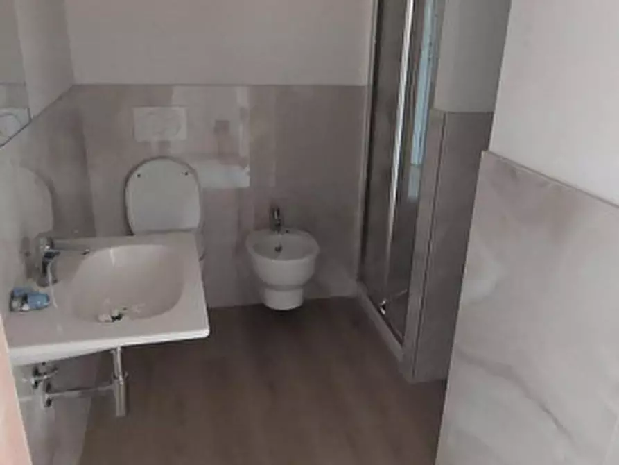 Immagine 8 di Appartamento in vendita  in corso Piave a Alba