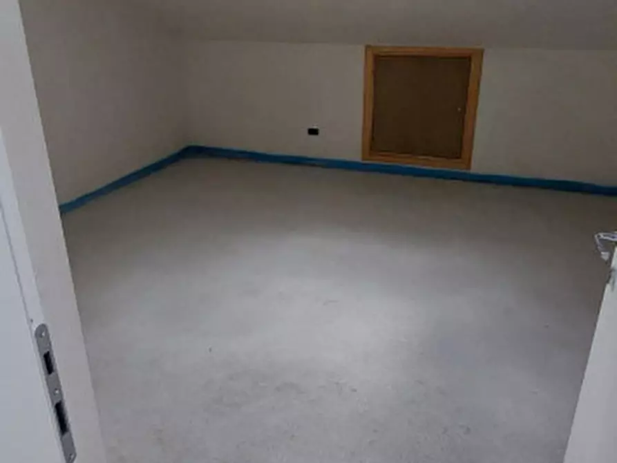 Immagine 12 di Appartamento in vendita  in corso Piave a Alba