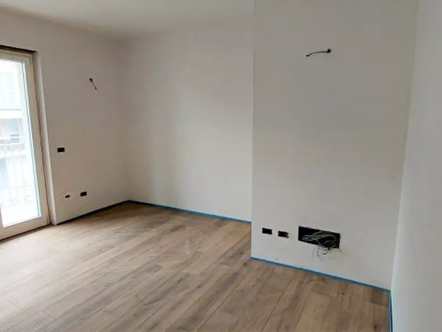 Immagine 3 di Appartamento in vendita  in Corso Piave a Alba