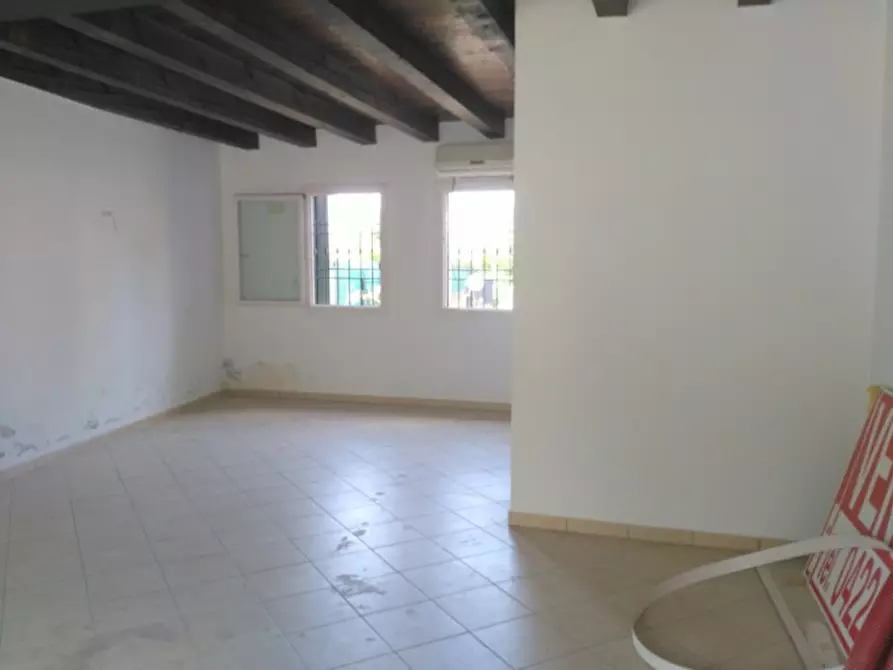 Immagine 4 di Negozio in affitto  in Lazzaris 70C a Spresiano