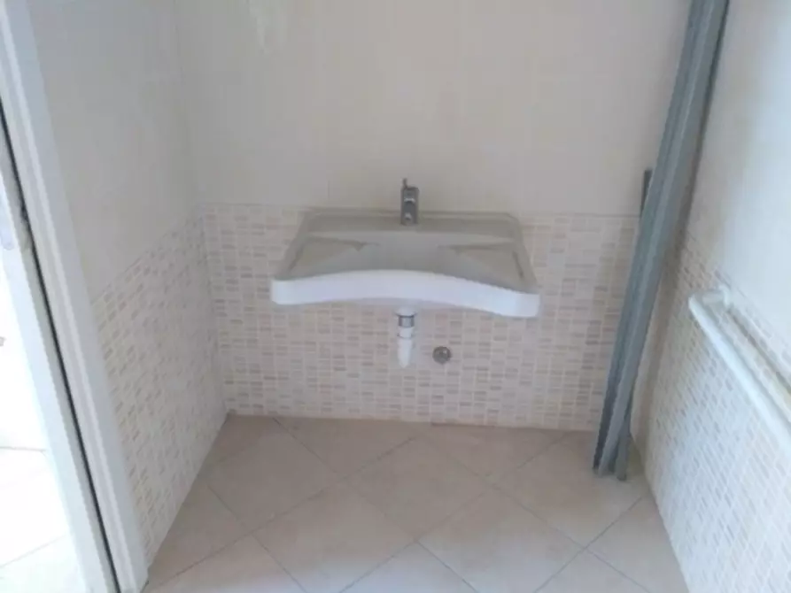 Immagine 10 di Negozio in affitto  in Lazzaris 70C a Spresiano