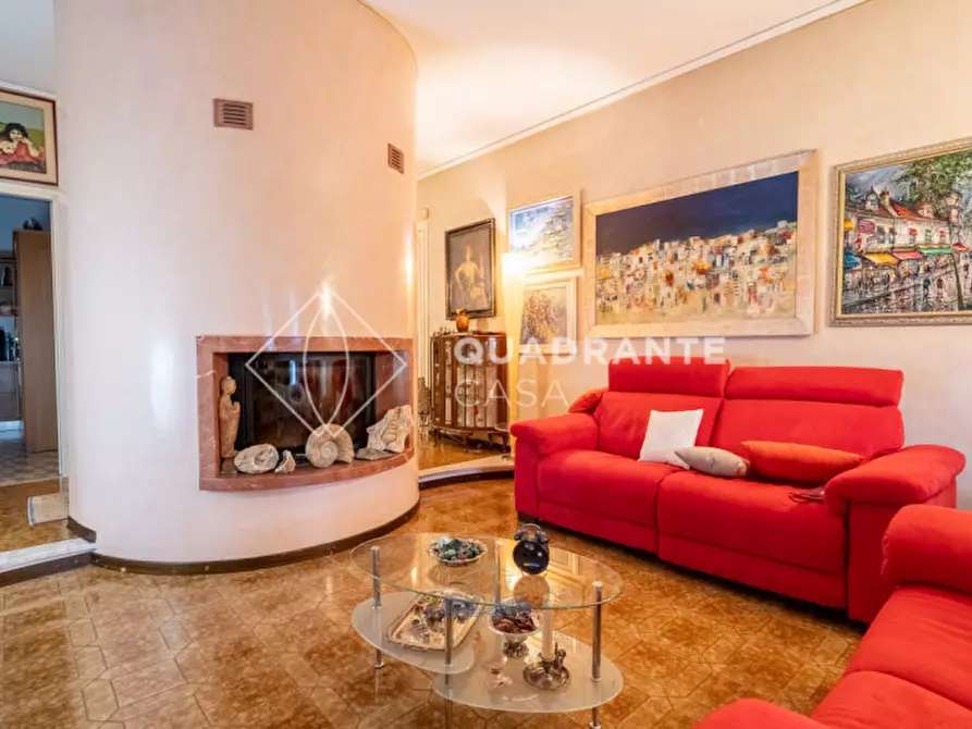 Immagine 1 di Villa in vendita  a Selvazzano Dentro