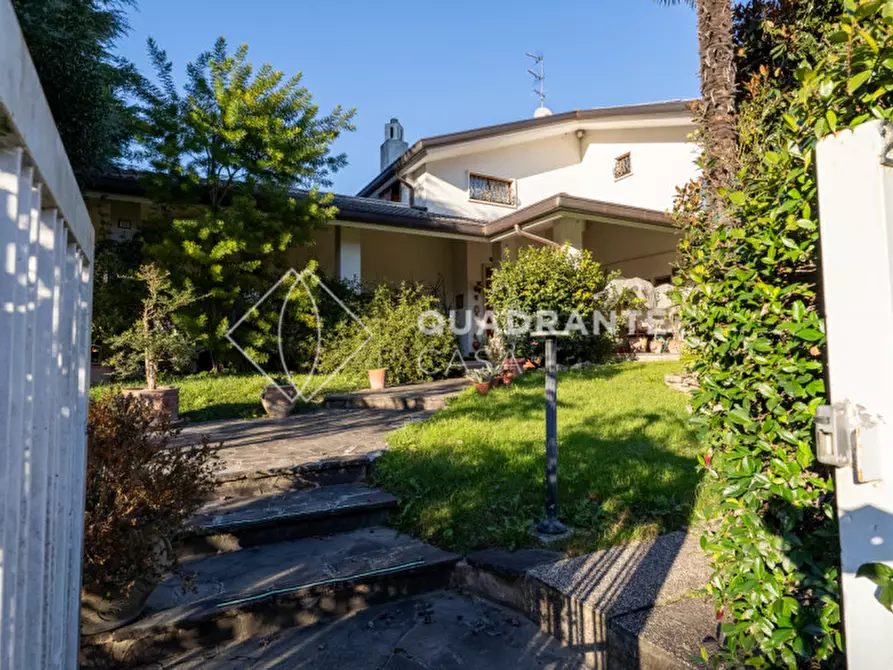 Immagine 3 di Villa in vendita  a Selvazzano Dentro