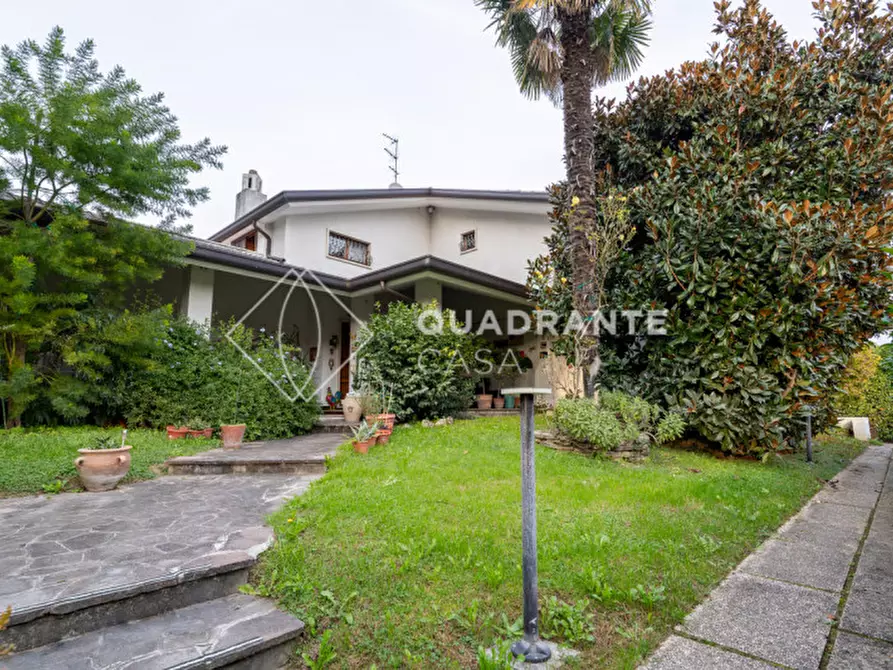 Immagine 5 di Villa in vendita  a Selvazzano Dentro