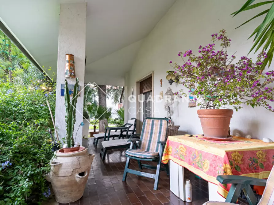 Immagine 10 di Villa in vendita  a Selvazzano Dentro