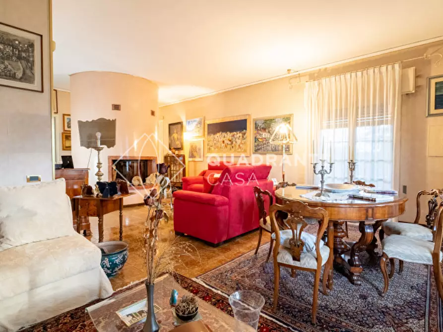 Immagine 17 di Villa in vendita  a Selvazzano Dentro