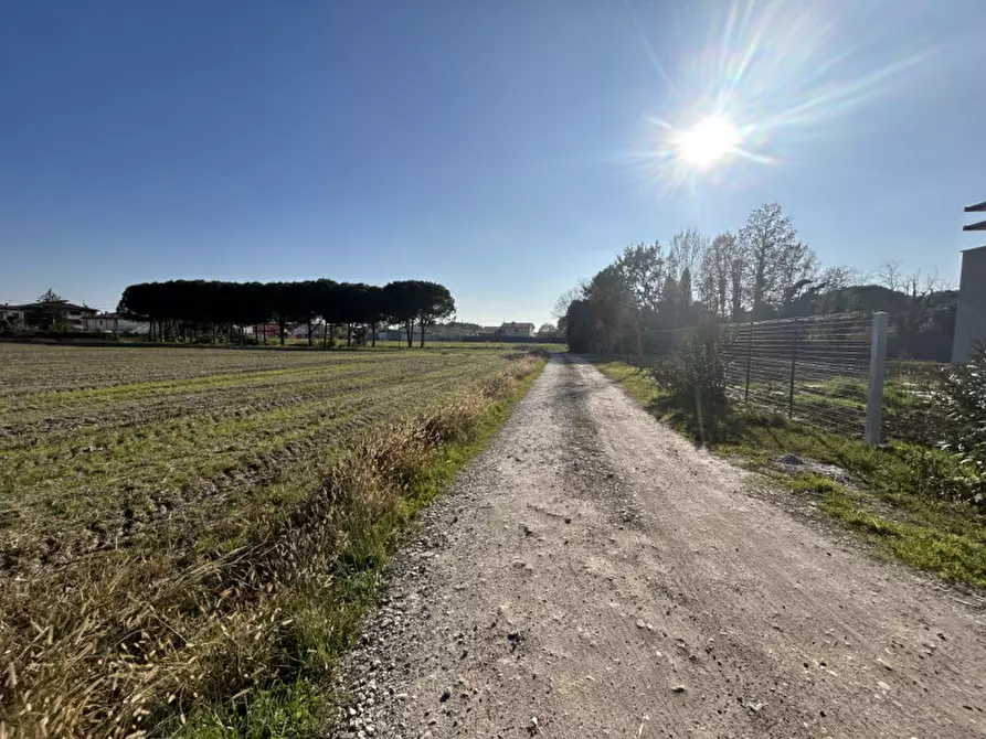 Immagine 1 di Terreno in vendita  in Via Ugo Foscolo a Selvazzano Dentro