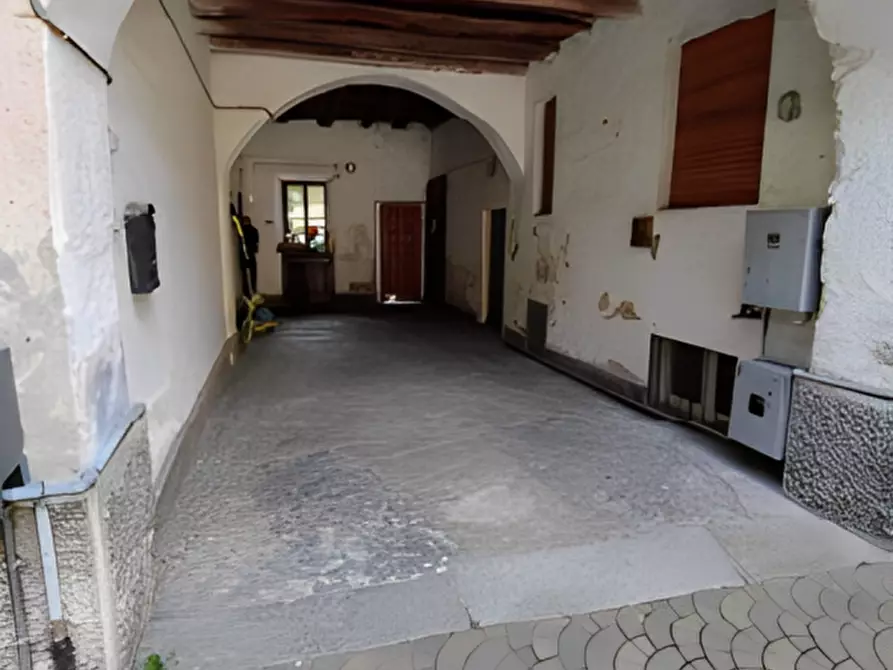 Immagine 3 di Appartamento in vendita  in via taburri 17 a Valganna