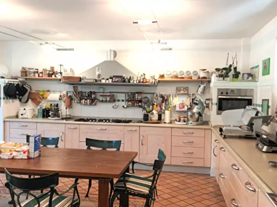 Immagine 11 di Villa in vendita  in Largo Olgiata a Roma