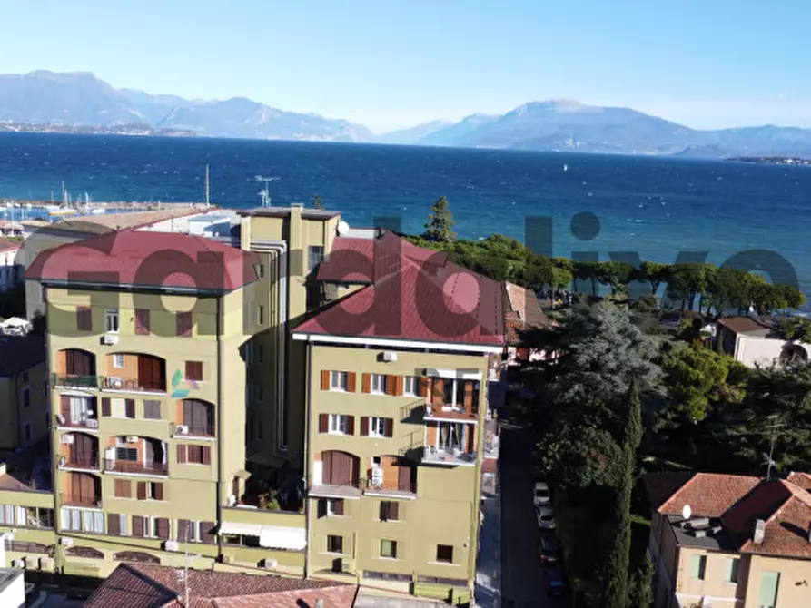 Immagine 2 di Ufficio in vendita  in Via Tommaso Dal Molin a Desenzano Del Garda