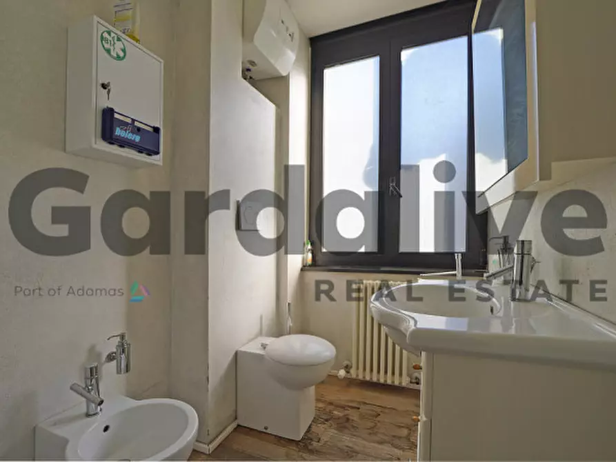 Immagine 21 di Ufficio in vendita  in Via Tommaso Dal Molin a Desenzano Del Garda