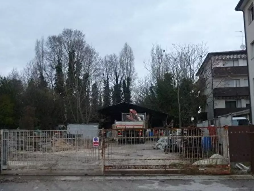 Immagine 1 di Terreno in vendita  in Via Francesco Carrara a Venezia