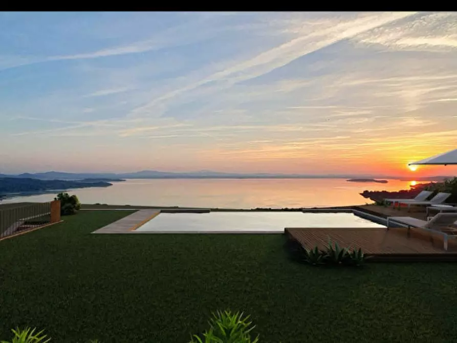 Immagine 1 di Villa in vendita  a Passignano Sul Trasimeno