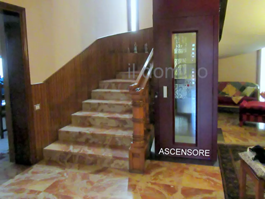 Immagine 4 di Villa in vendita  in via Del Giglio a Padova