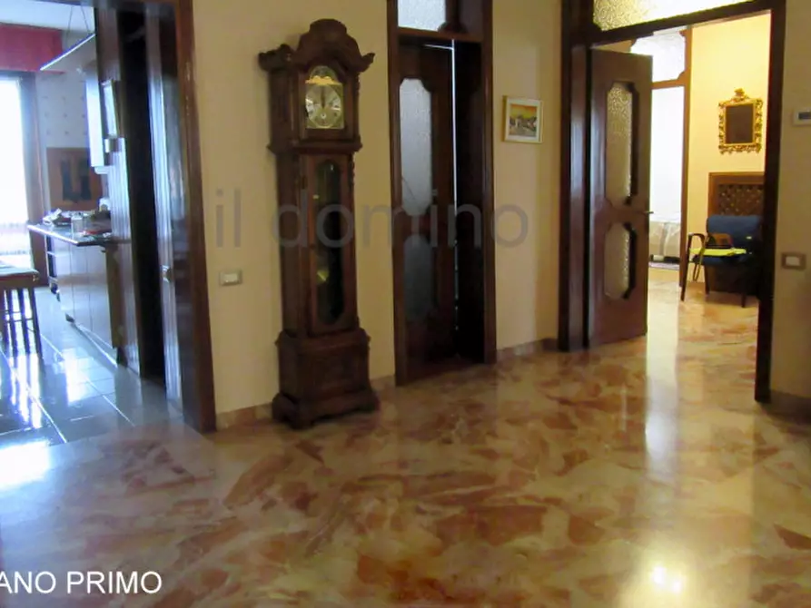 Immagine 5 di Villa in vendita  in via Del Giglio a Padova