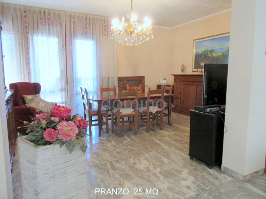 Immagine 9 di Villa in vendita  in via Del Giglio a Padova