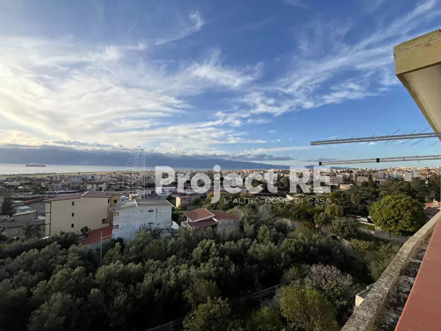 Immagine 1 di Appartamento in vendita  in Contrada Morloquio a Reggio Di Calabria