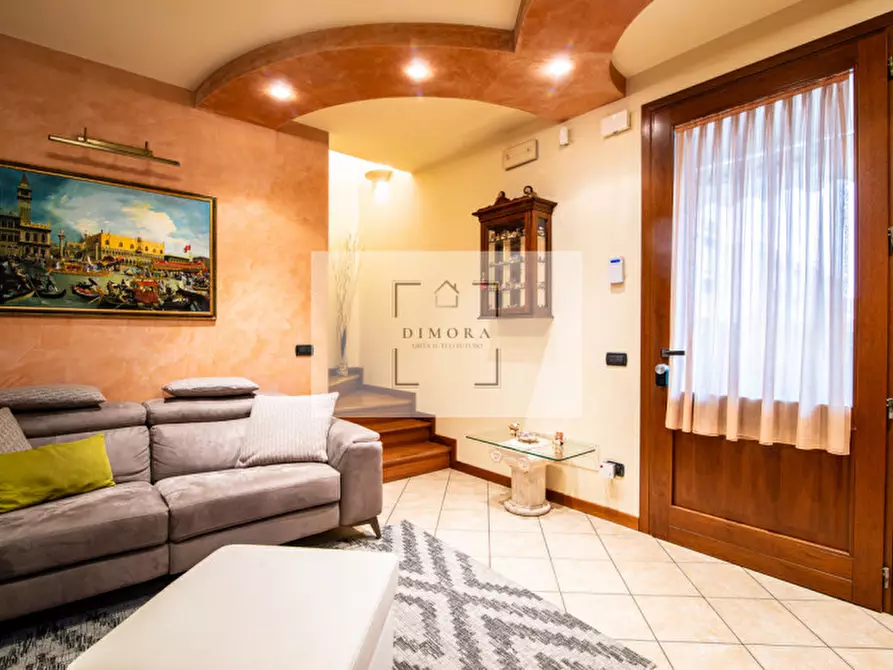 Immagine 3 di Casa trifamiliare in vendita  a Limena