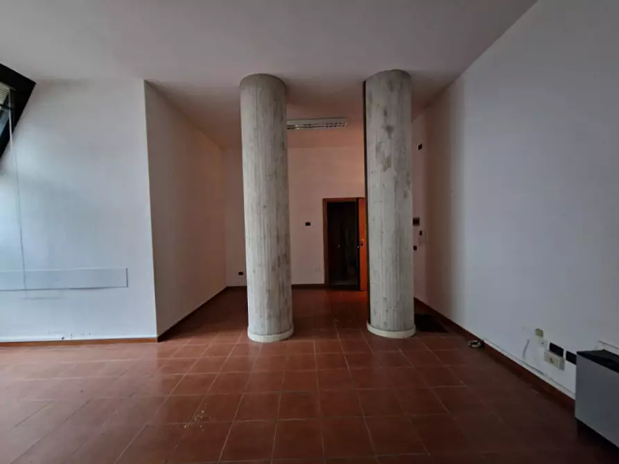 Immagine 7 di Ufficio in vendita  in Via Gaspare Finali a Cesena
