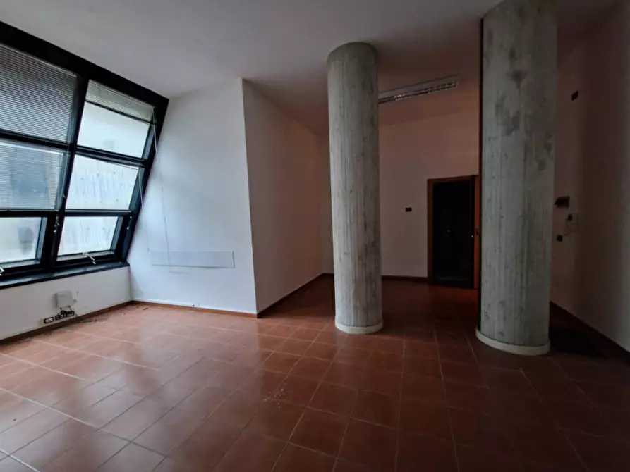 Immagine 8 di Ufficio in vendita  in Via Gaspare Finali a Cesena