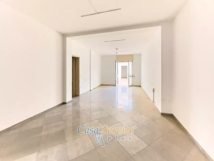 Immagine 5 di Negozio in vendita  in Via Immacolata a Taviano