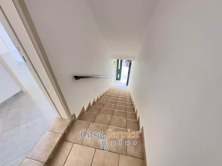 Immagine 12 di Negozio in vendita  in Via Immacolata a Taviano