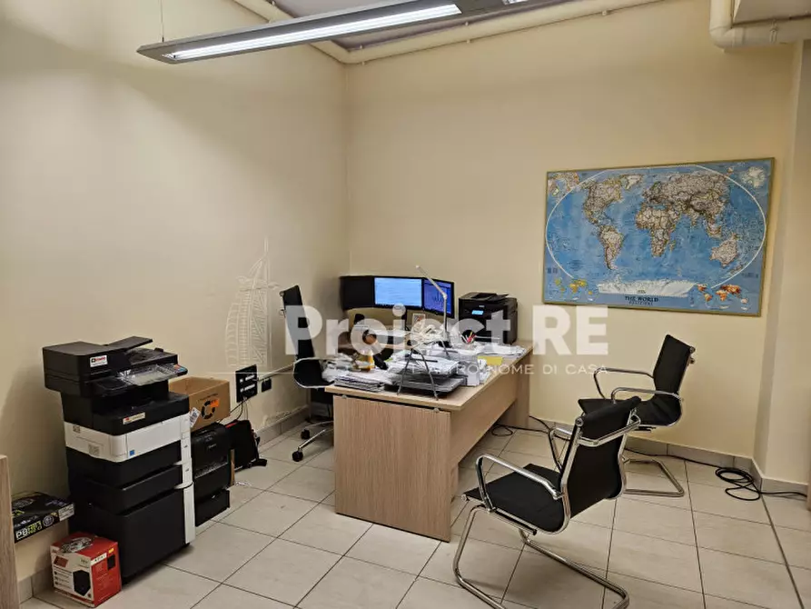 Immagine 8 di Negozio in vendita  in Via Saracinello a Reggio Di Calabria