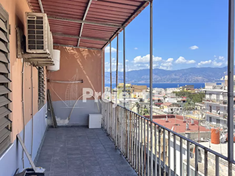 Immagine 5 di Appartamento in vendita  in Via Del Gelsomino a Reggio Di Calabria