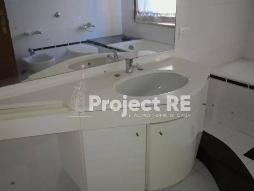 Immagine 30 di Appartamento in vendita  in Via Livari a Reggio Di Calabria