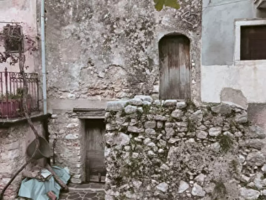 Immagine 1 di Rustico / casale in vendita  in Via Popolo a Sicignano Degli Alburni