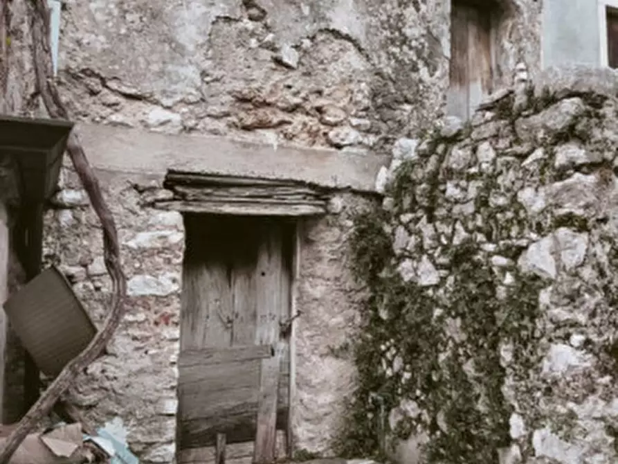 Immagine 3 di Rustico / casale in vendita  in Via Popolo a Sicignano Degli Alburni