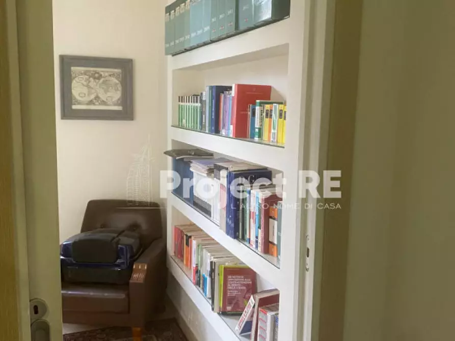 Immagine 15 di Appartamento in vendita  in Via De Nava a Reggio Di Calabria