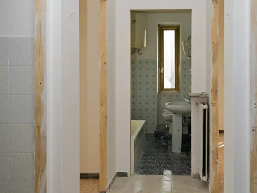 Immagine 17 di Appartamento in vendita  in via giovanni della casa a Roma