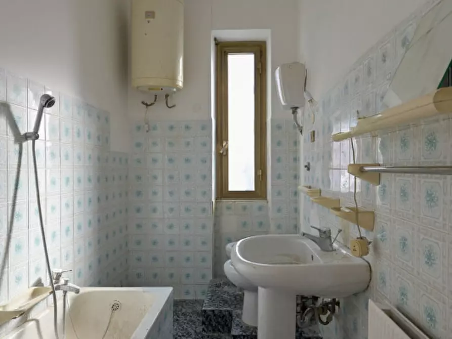 Immagine 19 di Appartamento in vendita  in via giovanni della casa a Roma