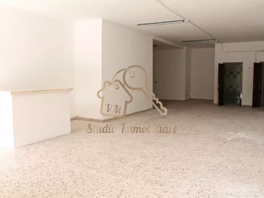 Immagine 7 di Negozio in vendita  in Via Quero, 136 a Roma