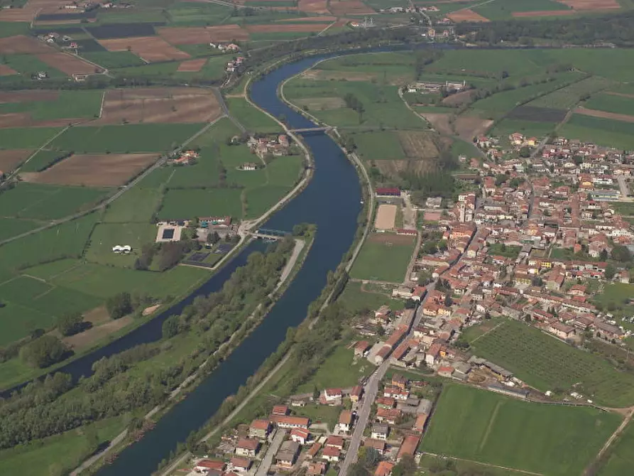 Immagine 5 di Terreno in vendita  a Valeggio Sul Mincio