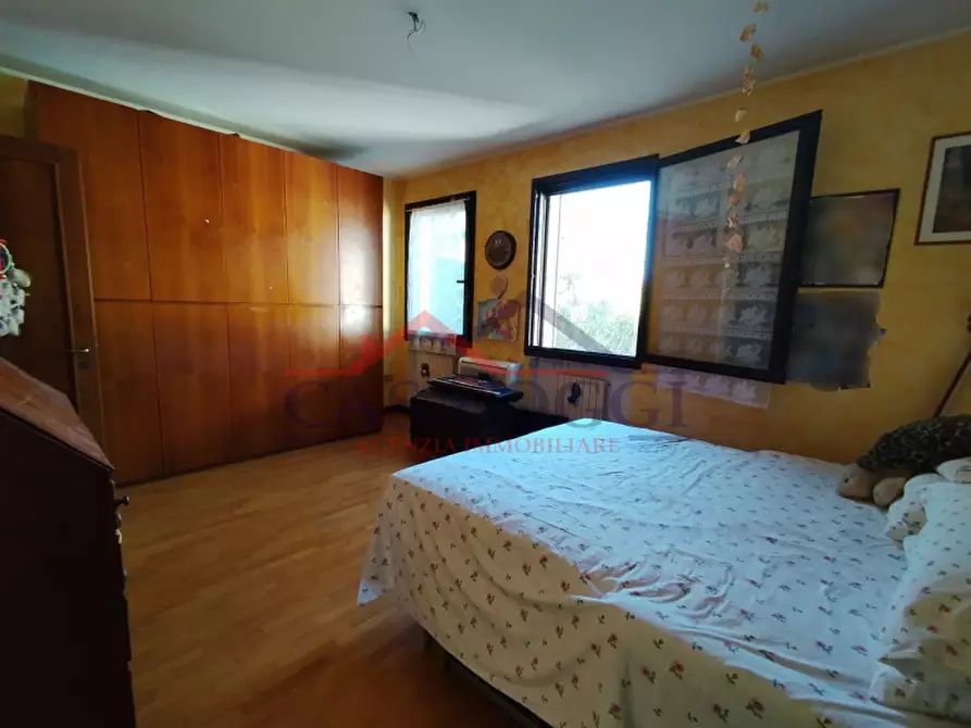 Immagine 17 di Villa in vendita  a Padova