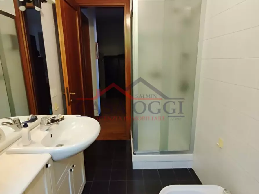 Immagine 18 di Villa in vendita  a Padova