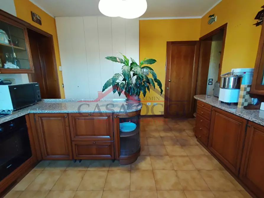 Immagine 19 di Villa in vendita  a Padova