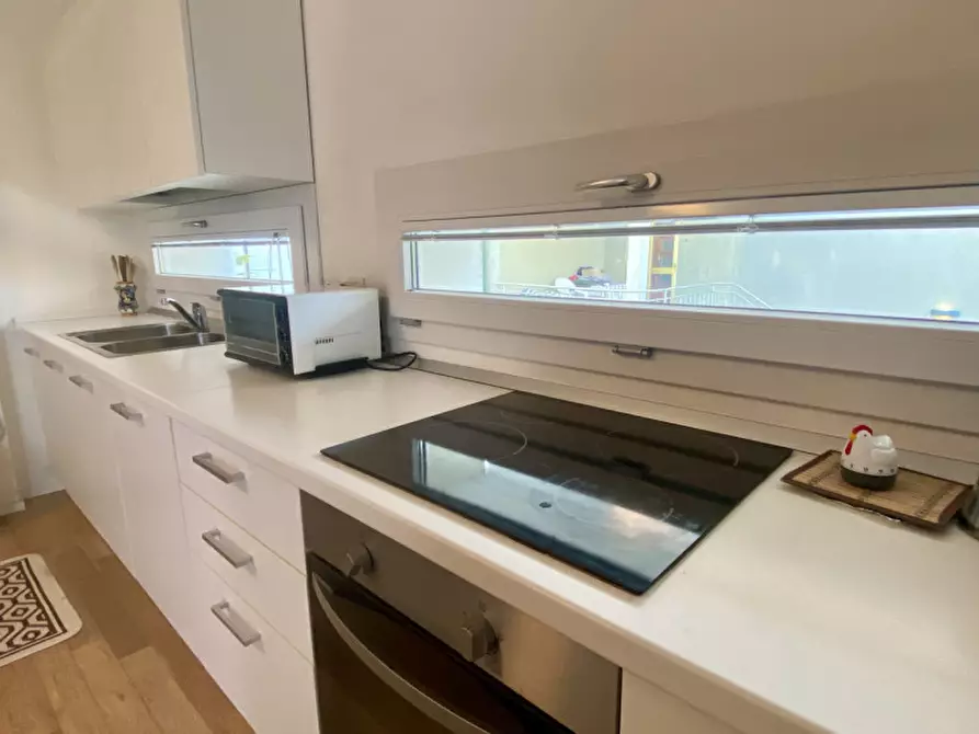 Immagine 3 di Appartamento in vendita  in jesolo lido via alfredo oriani 19 a Jesolo